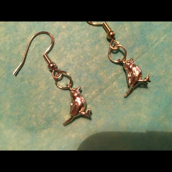 Solid brass 18k gold tiny bird earrings 925 silver - Picture 6 of 10